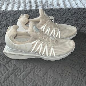 Nike shox gravity triple white womens shoes